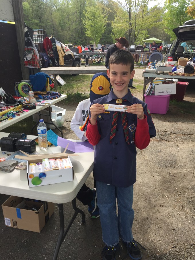 DuncSellingChocolate